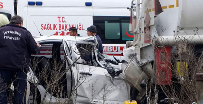 TEM’de feci kaza: Anne öldü bebek ağır yaralı