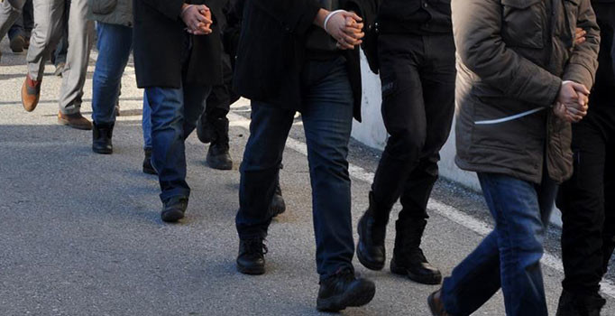 Isparta'da FETÖ operasyonu: 19 gözaltı