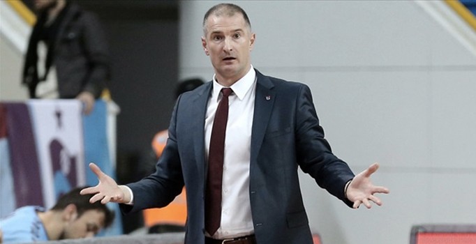 Trabzonspor başantrenör Nenad Markoviç'in sözleşmesini feshetti