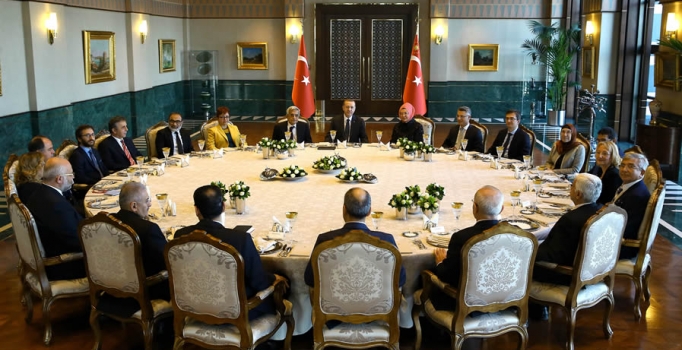 Beştepe'deki tarihi toplantıya ABD'li ünlü tarihçi de davetli