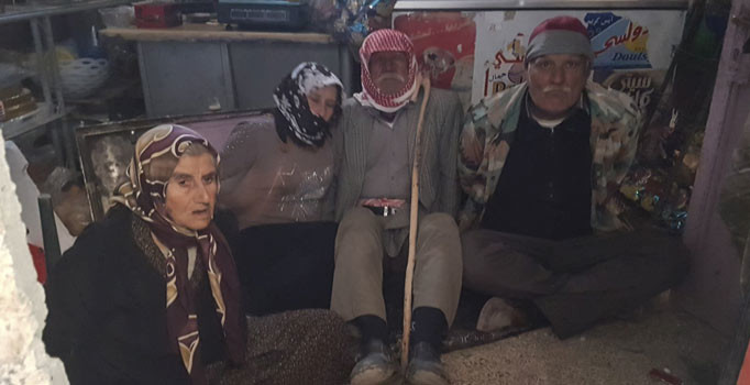 Afrin'de hain tuzak: Teröristler yaşlı köylüleri birbirine bağlayıp mayınla tuzakladı