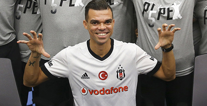 Pepe takım arkadaşlarına moral verdi: Yokluğum sorun olmaz