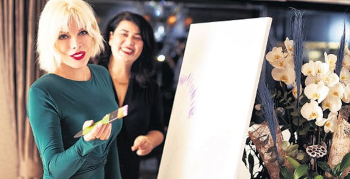 Ajda Pekkan'ın tablosu 50 bin TL