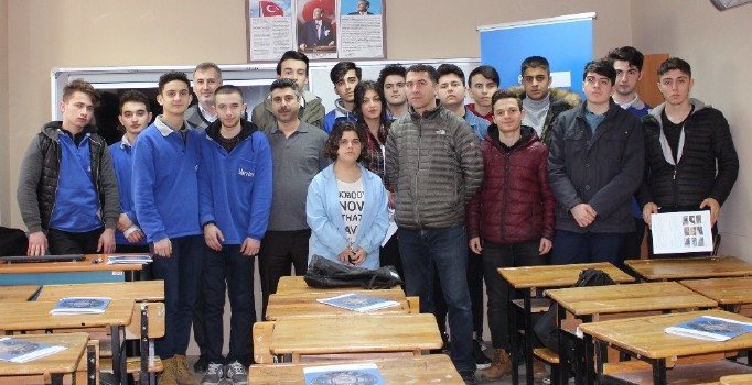 Öğrencilere, kalıp ve iskele eğitimi