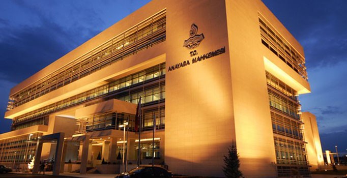 Yüksek yargıda operasyon: Anayasa Mahkemesi üyesi Alparslan Altan'a gözaltı