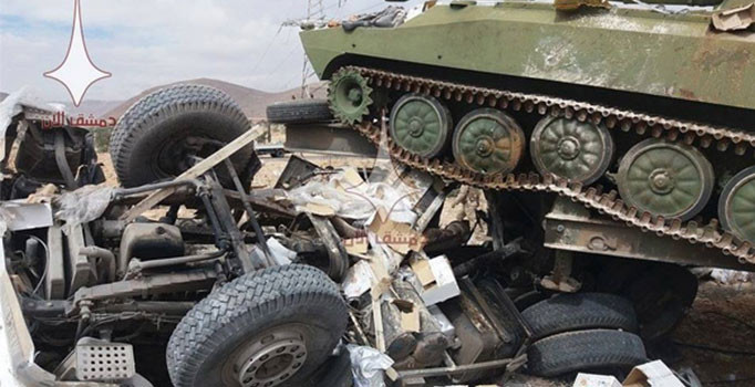 Rus tankı Doğu Guta'ya yardım götüren tırı ezdi