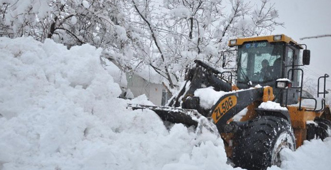 Bitlis'de 62 köy yolu ulaşıma kapandı