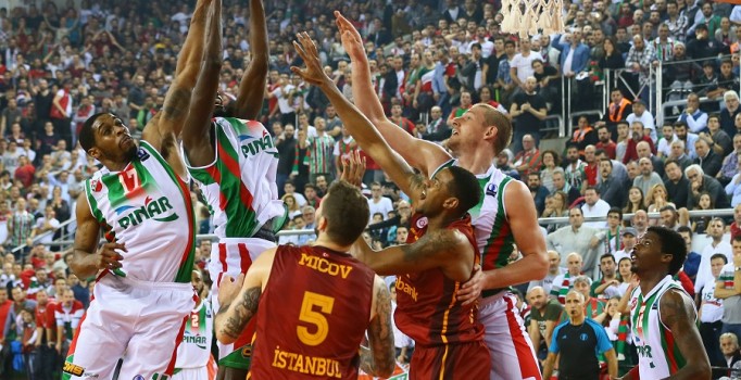 Pınar Karşıyaka evinde Galatasaray Odeabank'ı 67-64 yendi