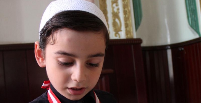 "Kuran okumak beni mutlu ediyor ve rahatlatıyor"