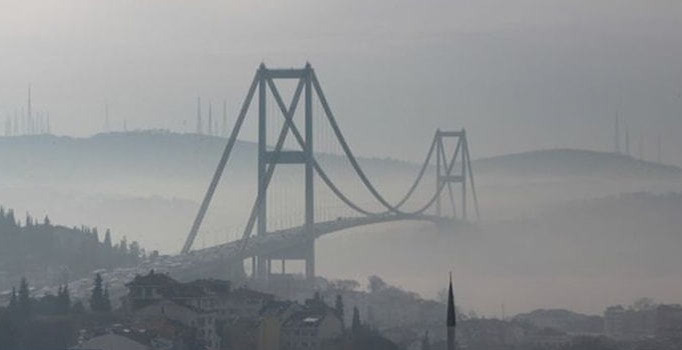 İstanbul'da kar yağışının ardından sis etkili oldu