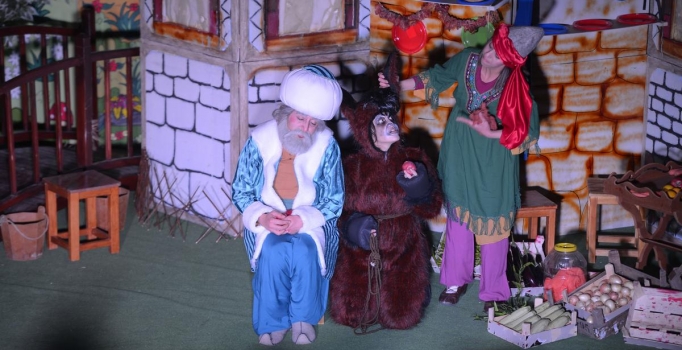 “Sahnede işaret var”