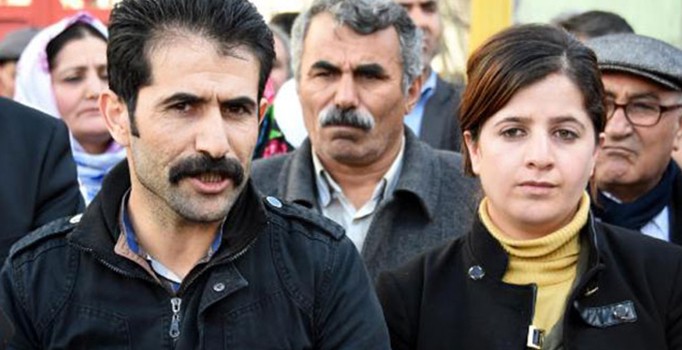 Van'da DBP'li Başkan Caziye Duman gözaltına alındı