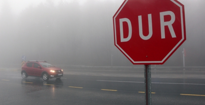 Bolu Dağı'nda sağanak ve sis ulaşımı yavaşlattı