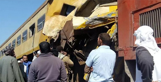 Mısır'daki tren kazasında ölü sayısı 15'e yükseldi