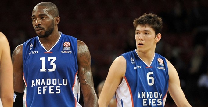 Anadolu Efes Kızılyıldız Telekom'a konuk oluyor