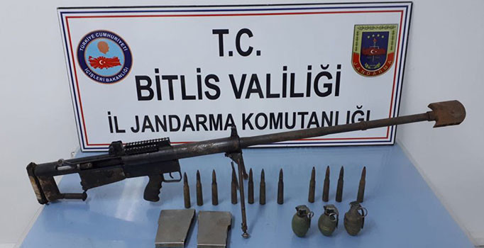 Bitlis'te terör operasyonu: Sığınak ve mevzileri imha edildi