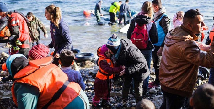 Yunanistan sınırında binlerce sığınmacı mahsur kaldı