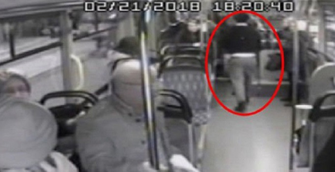 Otobüs şoföründen alkışlanacak hareket