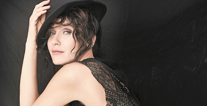 Bu oyun Müzeyyen Senar’a vefa borcum