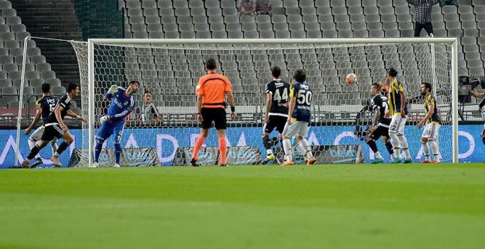 Fenerbahçe-Beşiktaş derbisinde gözler golcülerin üzerinde