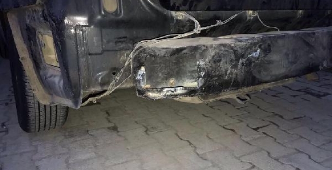 Otomobilin tamponundan 161 kaçak cep telefonu çıktı