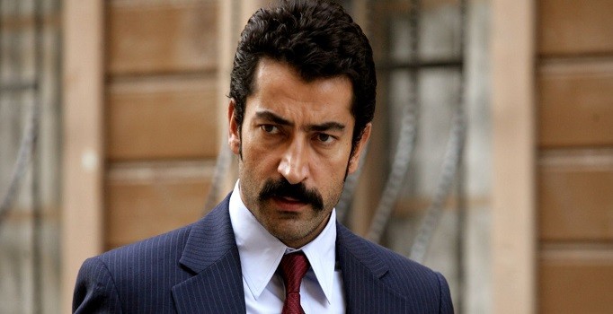 Kenan İmirzalıoğlu ile Sinem Kobal'ın görüntü kamuflajı