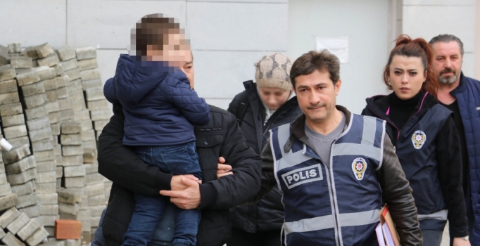 Birçok suçtan yakalama kararı bulunan dolandırıcı çift yakalandı