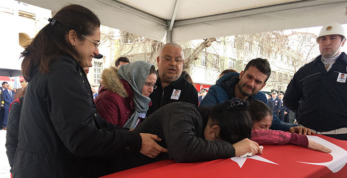 Şehit polis memuru son yolculuğuna uğurlandı