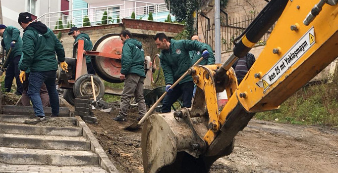 Giresun Belediyesi üstyapı çalışmalarını sürdürüyor