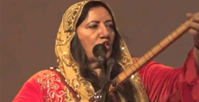 Kadın halk ozanı Ayten Gülçınar silahlı saldırıda hayatını kaybetti