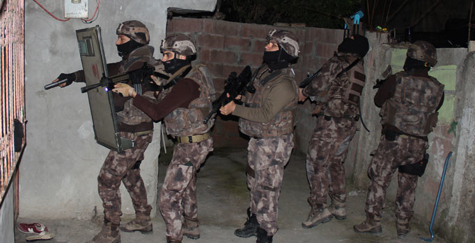 Adana'da DEAŞ operasyonu: 13 gözaltı