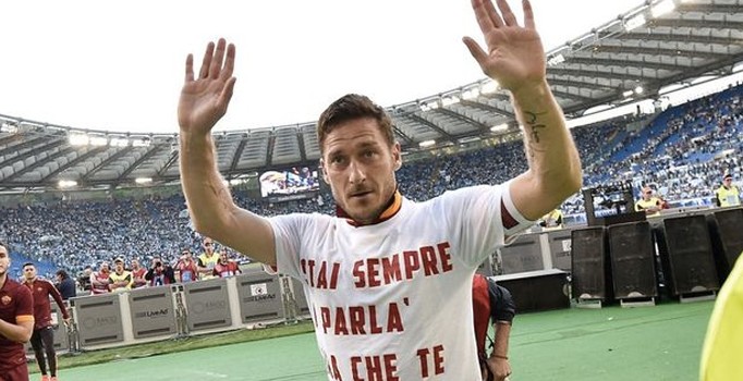 Roma'nın efsanesi Francesco Totti Leicester City'le anlaştı
