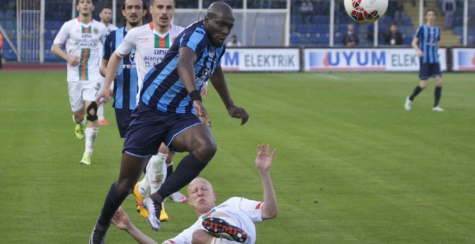 Adana Demirspor evinde Alanyaspor ile 1-1 berabere kaldı