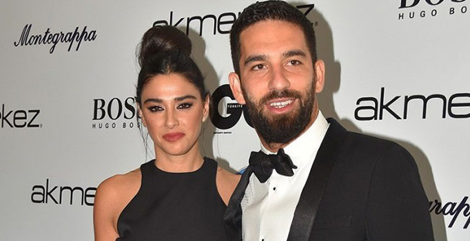 Arda Turan'dan düğün cevabı: Savaş varken düğün olmaz