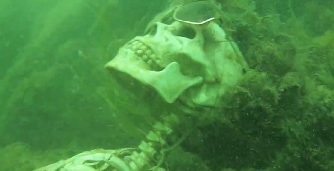 Gölün dibinde eşek şakası