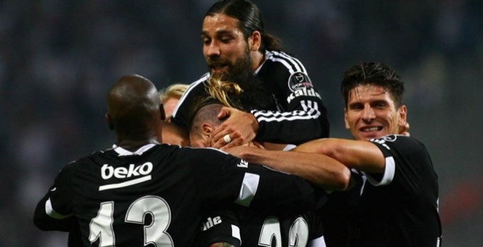 Beşiktaş'ın muhtemel Fenerbahçe 11'i