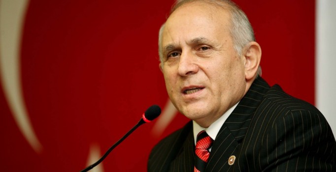 Burhan Kuzu'dan AB'ye sert tepki: AP yanlış bir karar verirse mültecileri göndeririz