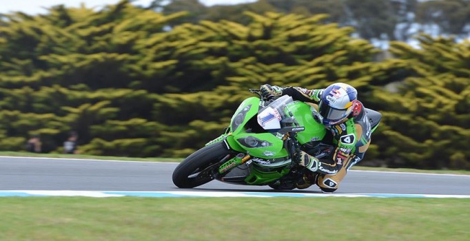 Dünya Supersport Şampiyonası'nda Kenan Sofuoğlu sezona puansız başladı