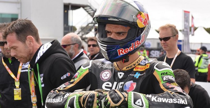 Kenan Sofuoğlu Dünya Supersport Şampiyonası'nın ilk ayağında yarış dışı kaldı