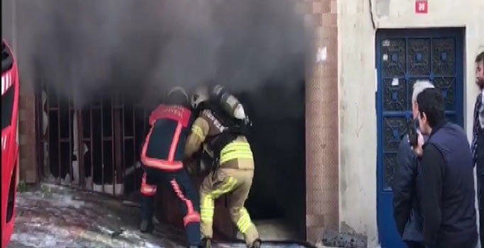 Kağıthane'de marangoz atölyesinde yangın