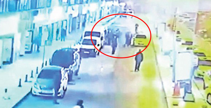 Otogarda taksicilerden UBER şoförüne dayak