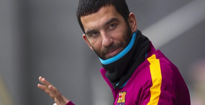 Arda Turan Barcelona-Real Madrid karşılaşması için 40 kişiyi İspanya'ya getirtti