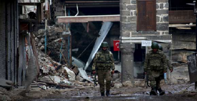 Diyarbakır Sur'a giriş ve çıkışlar ikinci bir emre kadar yasaklandı
