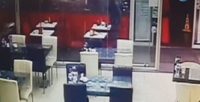 Kağıthane'de  Lüks cipli saldırgan pastaneyi böyle kurşunladı