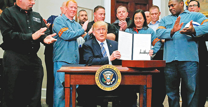 Trump’ın çelik kararıyla ticari savaş başladı