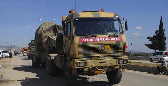 Suriye sınırına askeri sevkiyat devam ediyor