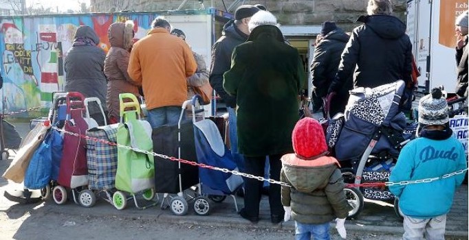 Alman aşevi 'Essener Tafel'den geri adım