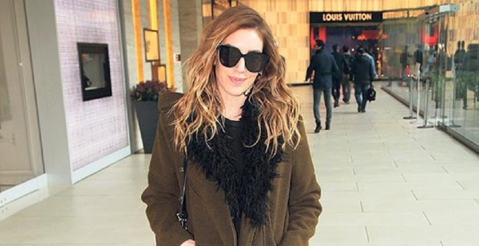 Sinem Kobal proje okuyor