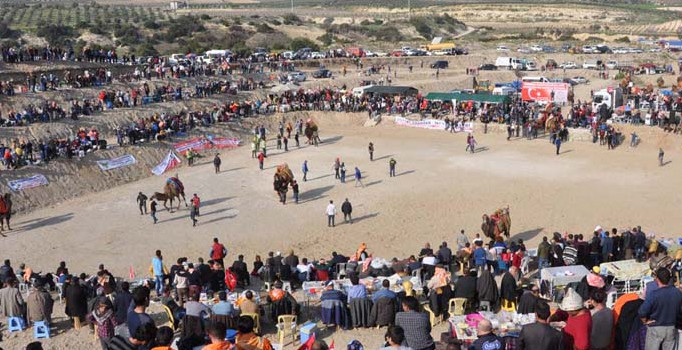 Muhteşem güreşlerde nefesler kesildi