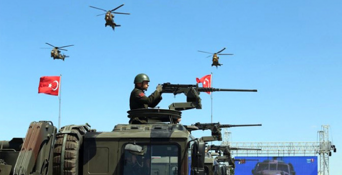 Türkiye Katar ve Somali'de yeni asker üssü kuruyor